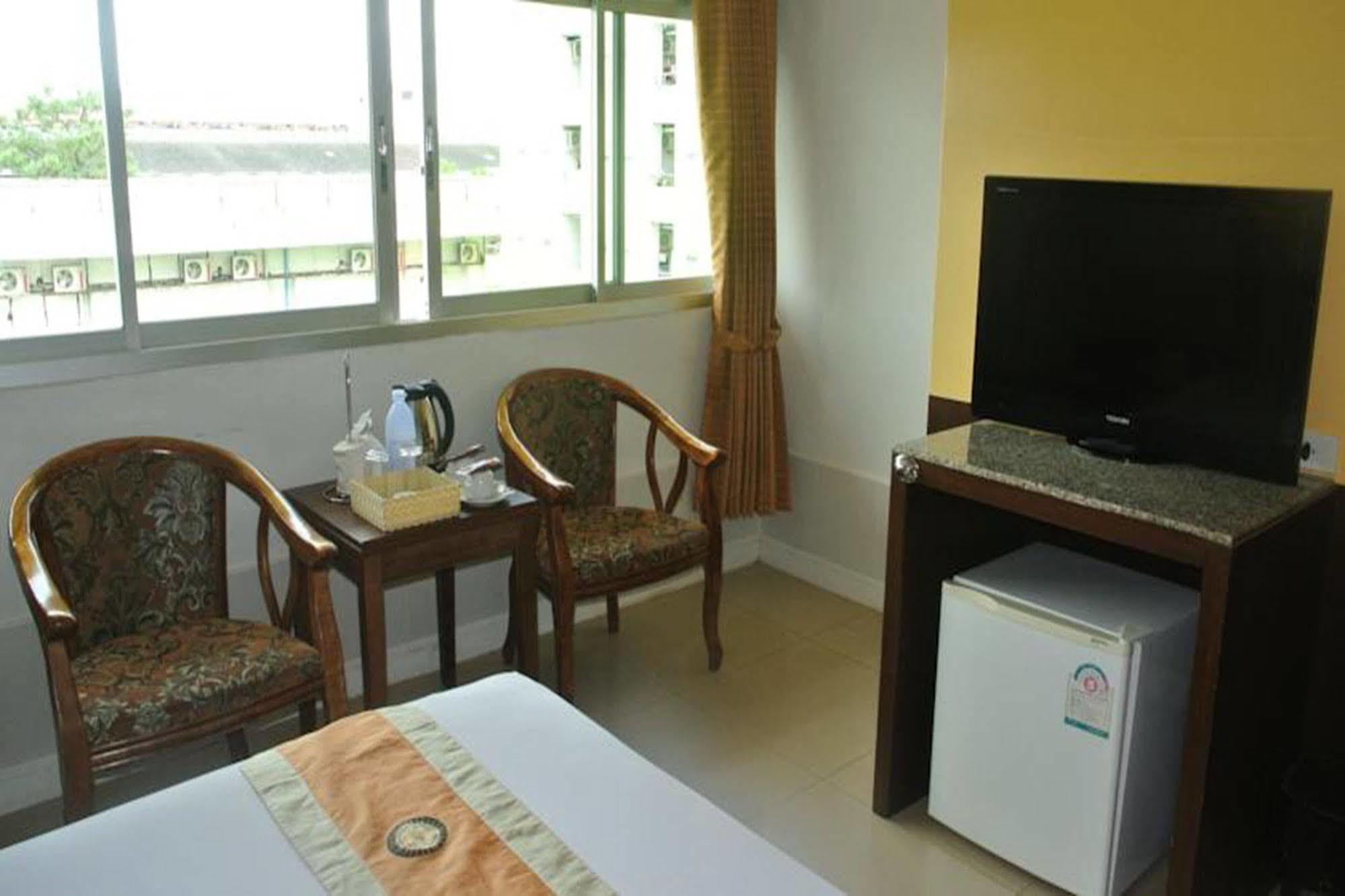 Satit Grand View Hotel Ban Khlong Phruan Extérieur photo